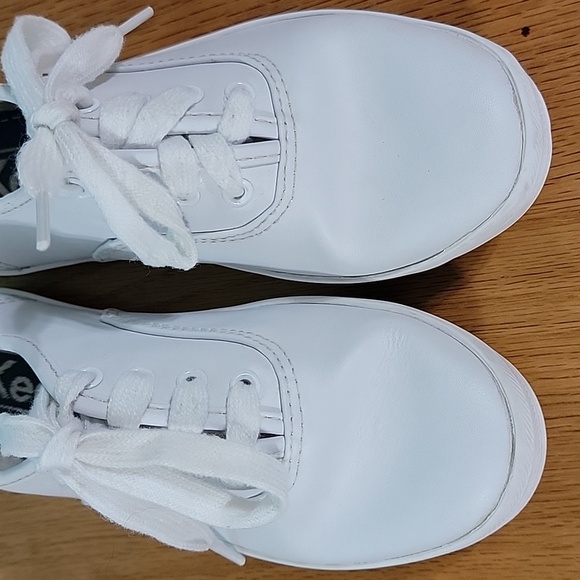 Girls Keds Champion Leather Sneakers, White, 11.5W, New-Slight Defect - Picture 9 of 16